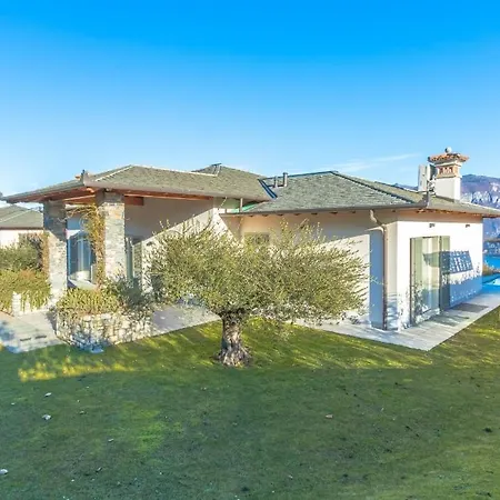Villa Rogaro Corinna *
